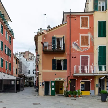 Joivy Bright 2br Flat, Moments From The Sestri Levante