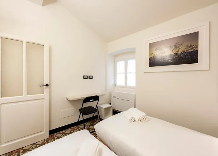 Joivy Bright 2br Flat, Moments From The *